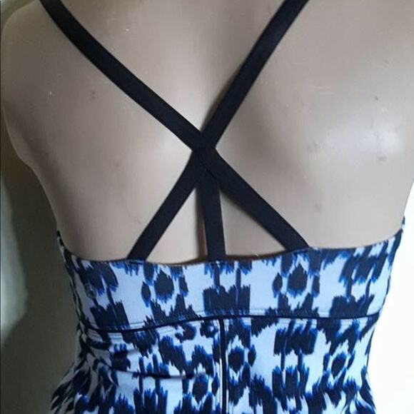 Lululemon Get Focused Tank Size 4 - Picture 3 of 7